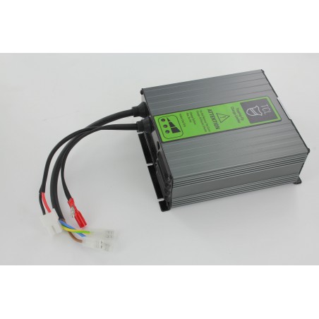 CHARGEUR EMBARQUE 24V 10A POUR AUTOLAVEUSE IPC ICA