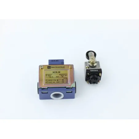 LIMIT SWITCH XCKM - THERMOPLASTIC ROLLER LEVER