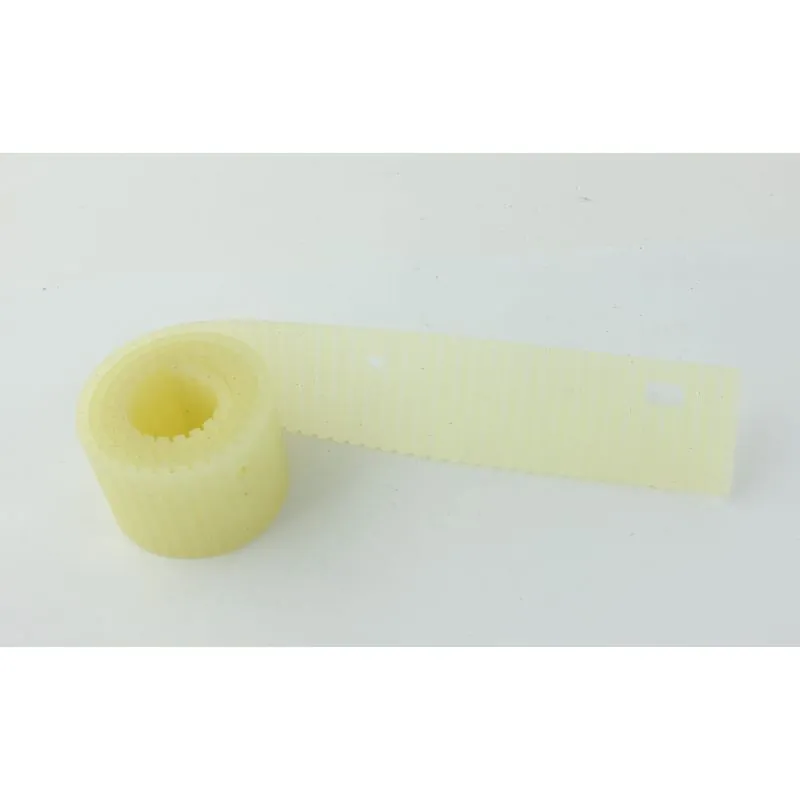 LAMELLE SUCEUR ARRIERE LG 690MM POUR AUTOLAVEUSE TENNANT NOBLES SS2001