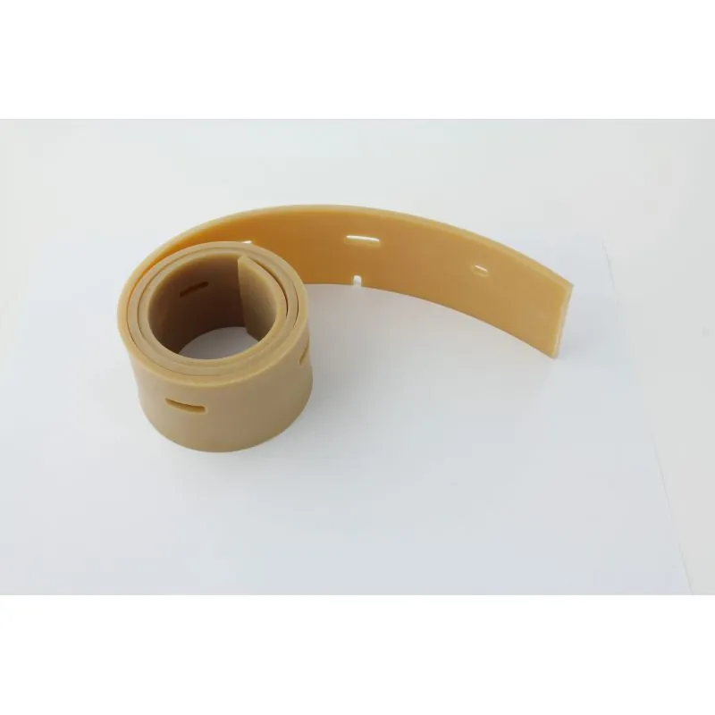 LAMELLE SUCEUR AVANT 40SH LG 812MM POUR AUTOLAVEUSE COMAC VEGA 65