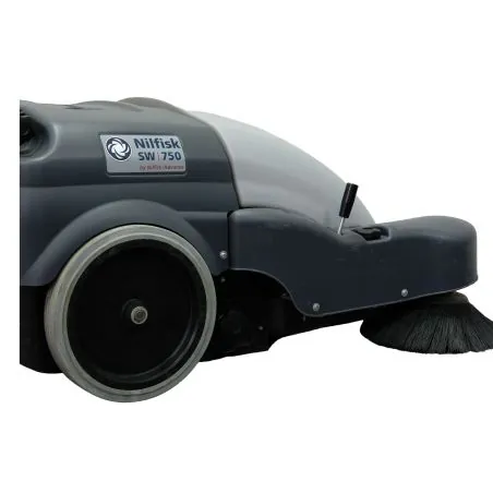 BALAYEUSE OCCASION NILFISK SW 750 BALAYEUSE OCCASION NILFISK SW 750
