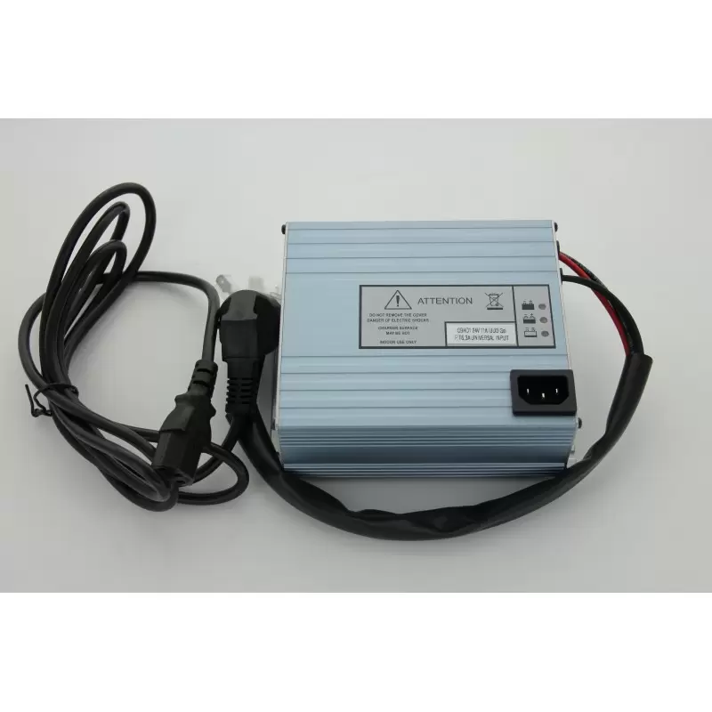 CHARGEUR BATTERIE EMBARQUE 24V 11A